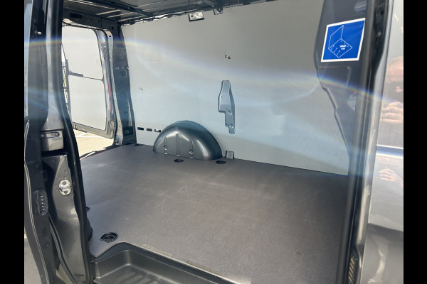 Mercedes-Benz Vito 119 CDI Lang / LED / Distronic / 2500KG Trekhaak / Navigatie / Camera / Airco / Stand kachel / Achterdeuren