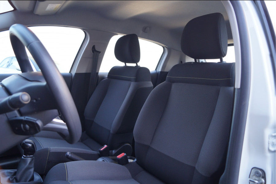 Citroën C3 1.2 PureTech Feel | Stoelverwarming | Apple/Android CarPlay | Zwart dak