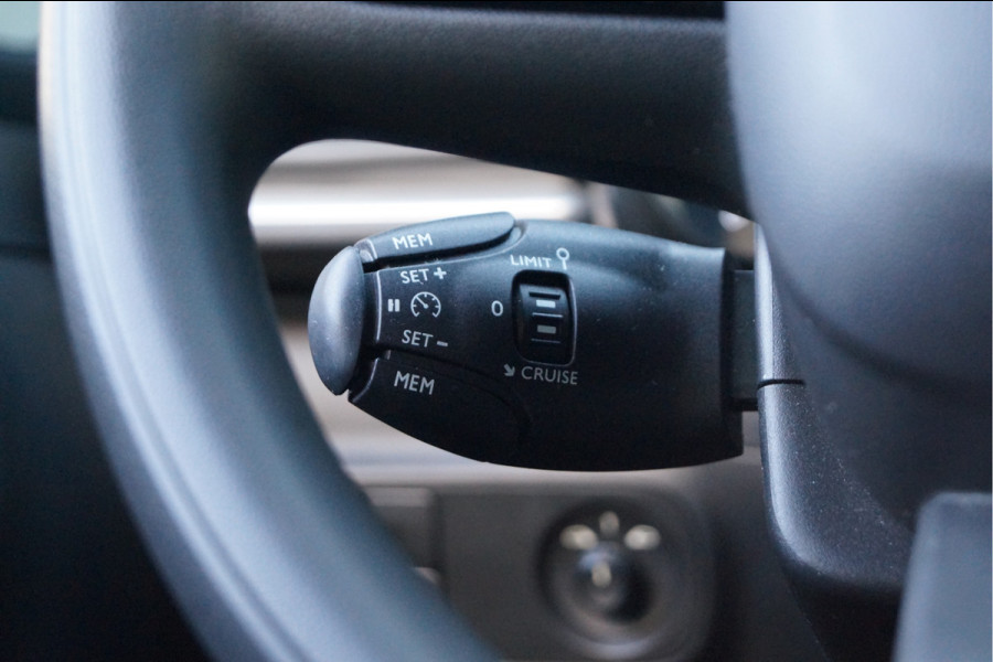 Citroën C3 1.2 PureTech Feel | Stoelverwarming | Apple/Android CarPlay | Zwart dak