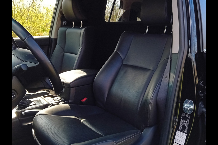 Toyota Land Cruiser 2.8 D-4D-F Professional Blind Van