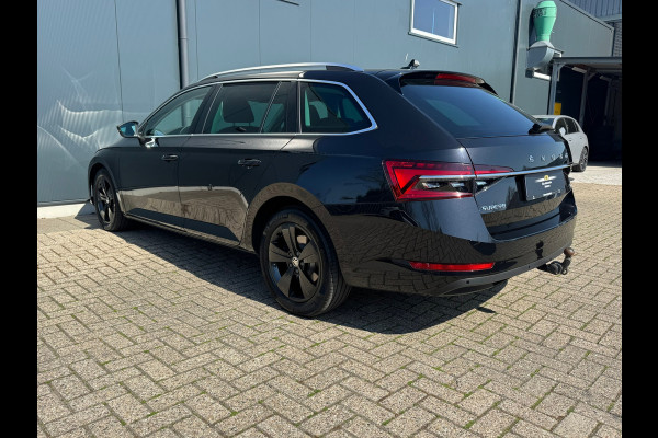 Škoda Superb Combi 1.4 TSI * Trekhaak * Digitale cockpit * Side assist * Stoelverw *