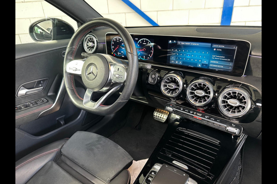 Mercedes-Benz A-Klasse 200 Premium Plus PANO|SFEERVERLICHTING|CAMERA