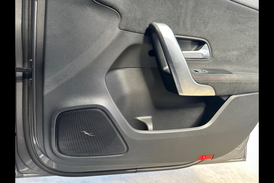 Mercedes-Benz A-Klasse 200 Premium Plus PANO|SFEERVERLICHTING|CAMERA