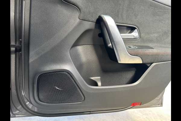 Mercedes-Benz A-Klasse 200 Premium Plus PANO|SFEERVERLICHTING|CAMERA