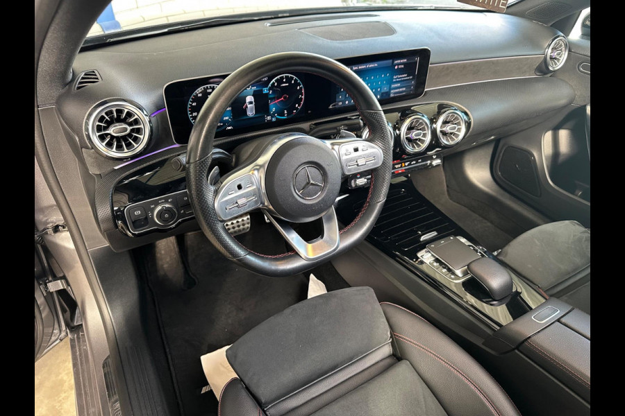Mercedes-Benz A-Klasse 200 Premium Plus PANO|SFEERVERLICHTING|CAMERA