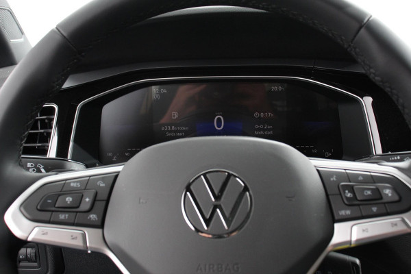 Volkswagen Polo 1.0 TSI DSG R-Line | DEMO ! | Panorama dak Navigatie App Connect Climate Control DAB | LED Parkeer sensoren Camera Cruise control adaptive Lichtmetalen velgen