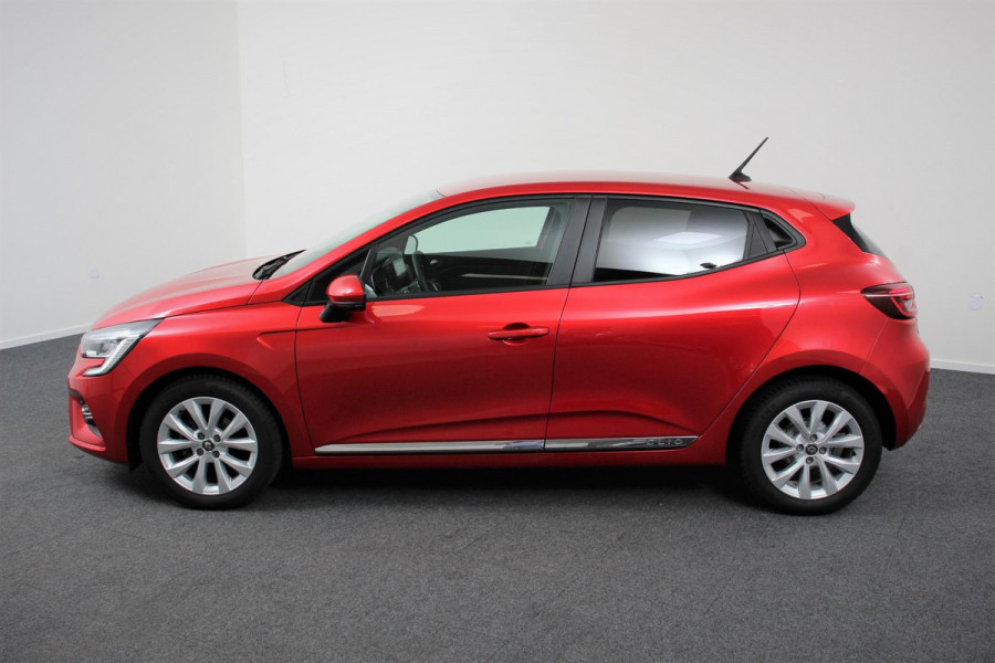 Renault Clio 1.0 TCe 100pk Experience Demo! | Navigatie Climate Control Cruise control Lichtmetalen Velgen Parkeer Sensoren Extra Getint glas 5 deurs