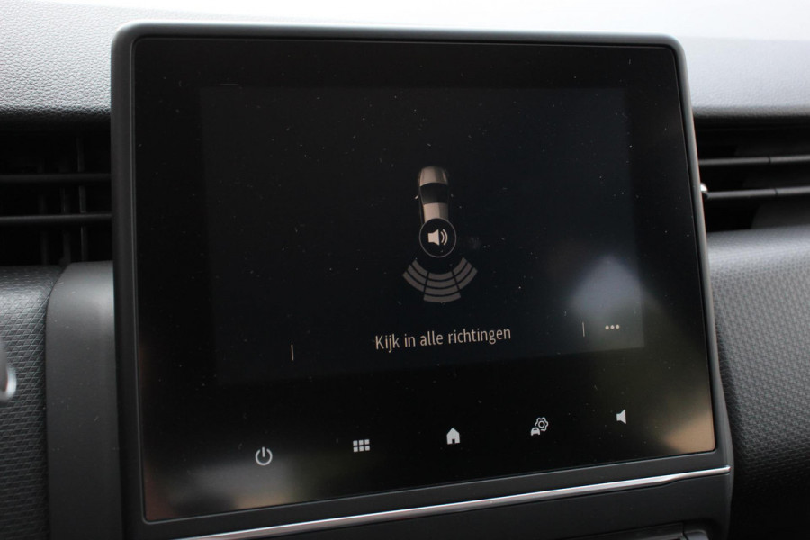 Renault Clio 1.0 TCe 100pk Experience Demo! | Navigatie Climate Control Cruise control Lichtmetalen Velgen Parkeer Sensoren Extra Getint glas 5 deurs