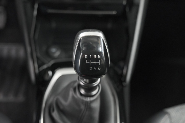 Peugeot 208 PureTech 100 Allure | 360 Camera | Dodehoekdetectie | Apple Carplay | Navigatie