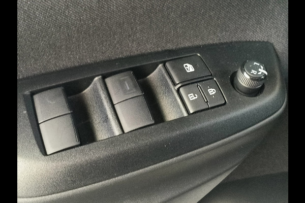 Toyota Yaris Cross 1.5 Hybrid Active AUTOMAAT uit 2024 Rijklaar + Fabrieksgarantie tot 2029 Henk Jongen Auto's in Helmond,  al 50 jaar service zoals 't hoort!