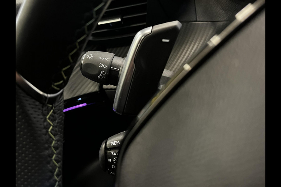 Peugeot 2008 1.2 PureTech 130pk Aut. GT-Line Navigatie Apple Carplay/Android Auto Camera Parkeersensoren Ledverlichting Cruise Control Virtual Cockpit Climate Control Lichtmetalen velgen