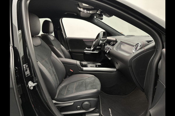 Mercedes-Benz EQA 250 Business Solution AMG 67 kWh | Multi spaaks lichtmetalen velgen 20 inch. | MBUX wide screen | Navigatie | parking support met camera achter | Inclusief 48 maanden MB Certified garantie voor Europa.