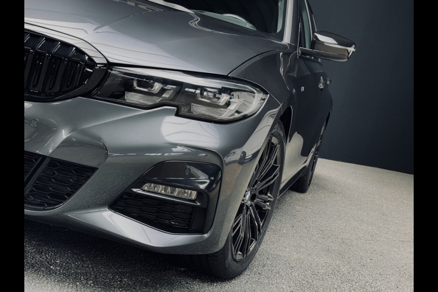 BMW 3 Serie Touring 318i 2.0 M-Sport/Trekhaak/Head-up/live cockpit