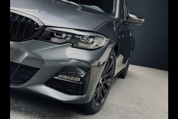 BMW 3 Serie Touring 318i 2.0 M-Sport/Trekhaak/Head-up/live cockpit
