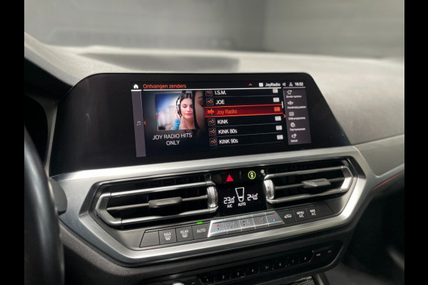 BMW 3 Serie Touring 318i 2.0 M-Sport/Trekhaak/Head-up/live cockpit