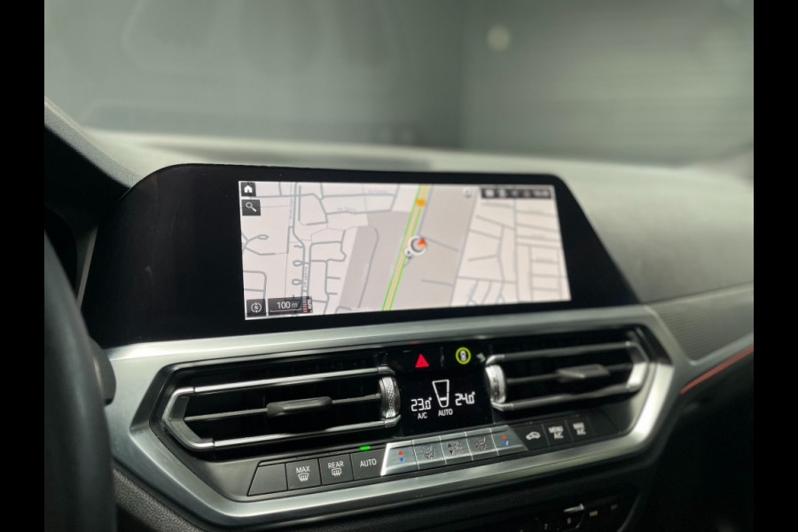 BMW 3 Serie Touring 318i 2.0 M-Sport/Trekhaak/Head-up/live cockpit