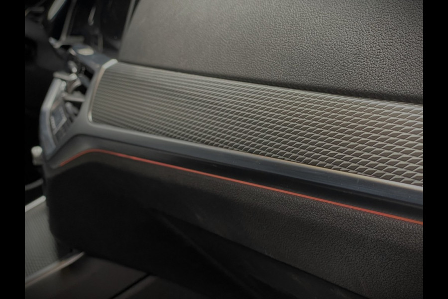BMW 3 Serie Touring 318i 2.0 M-Sport/Trekhaak/Head-up/live cockpit