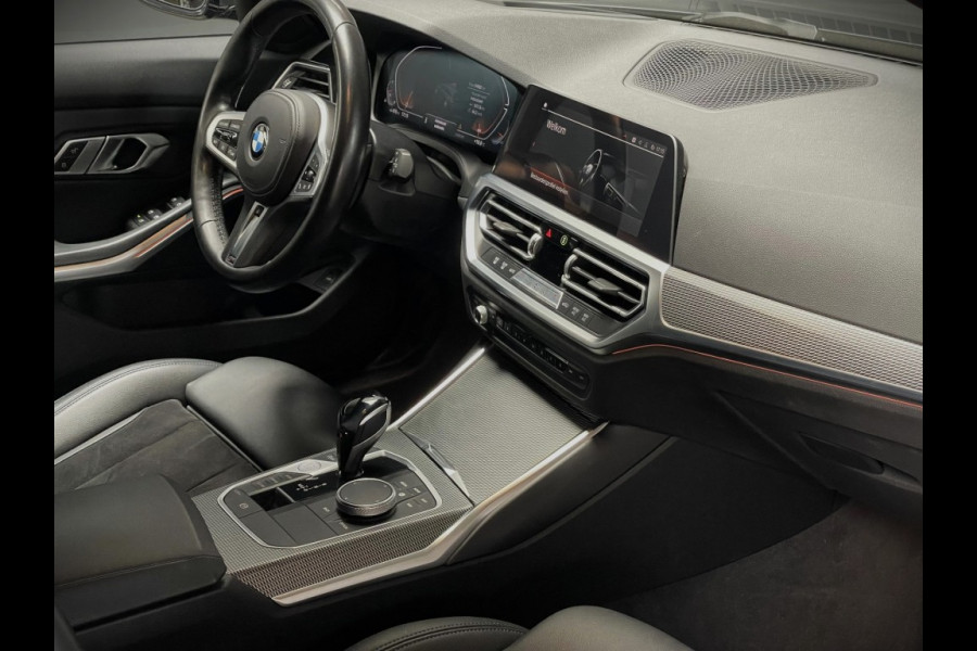 BMW 3 Serie Touring 318i 2.0 M-Sport/Trekhaak/Head-up/live cockpit