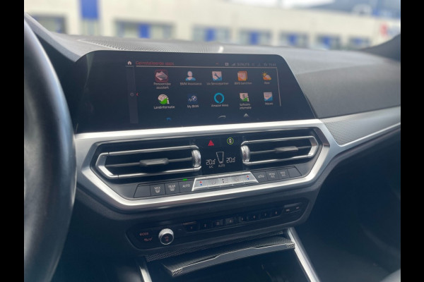 BMW 3 Serie Touring 318i 2.0 M-Sport/Trekhaak/Head-up/live cockpit