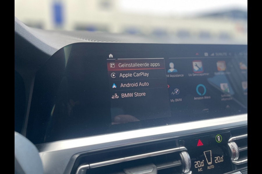 BMW 3 Serie Touring 318i 2.0 M-Sport/Trekhaak/Head-up/live cockpit