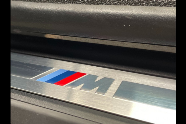 BMW 3 Serie Touring 318i 2.0 M-Sport/Trekhaak/Head-up/live cockpit
