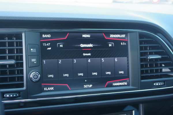 Seat León ST 2.0 TSI CUPRA 300 PK 4DRIVE, *NL-AUTO* Panoramadak, Carplay, Camera, LED