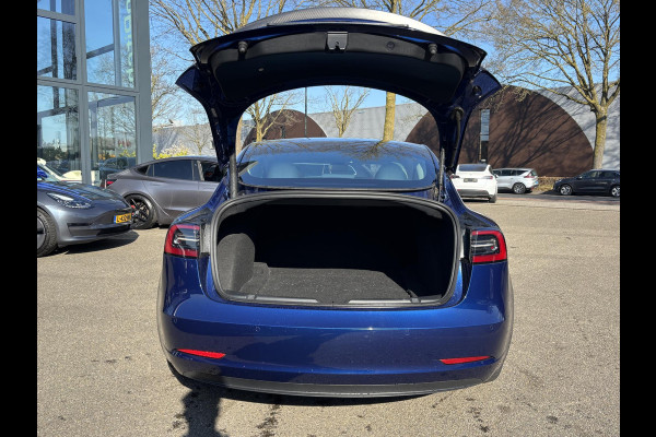 Tesla Model 3 Performance AWD 75 kWh VAN €34.900,- VOR €32.770,- UW LENTEVOORDEEL €2.130,- | ORIG. NL. NAP KM. | WIT LEDER
