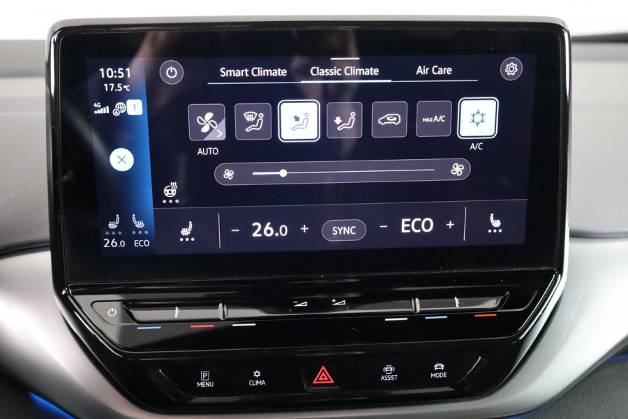 Volkswagen ID.4 First 77 kWh 204 PK | Warmtepomp | Navigatie | Camera |