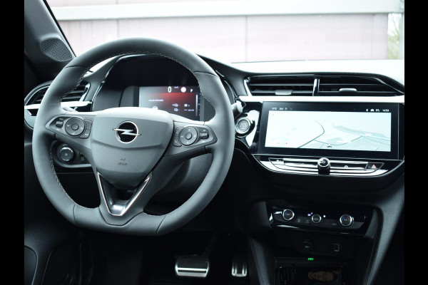 Opel Corsa Electric Long Range GS 51 kWh 3 FASE | ACHTERUITRIJCAMERA MET SENSOREN | NAVIGATIE 10" | CARPLAY | E.C.C. | 10.569km