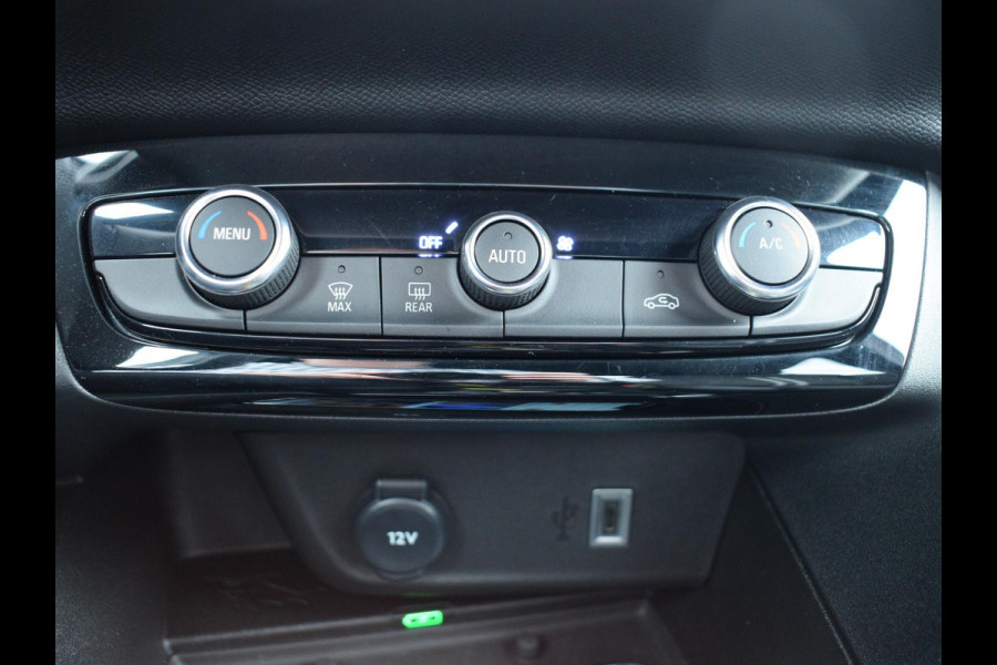 Opel Corsa Electric Long Range GS 51 kWh 3 FASE | ACHTERUITRIJCAMERA MET SENSOREN | NAVIGATIE 10" | CARPLAY | E.C.C. | 10.569km