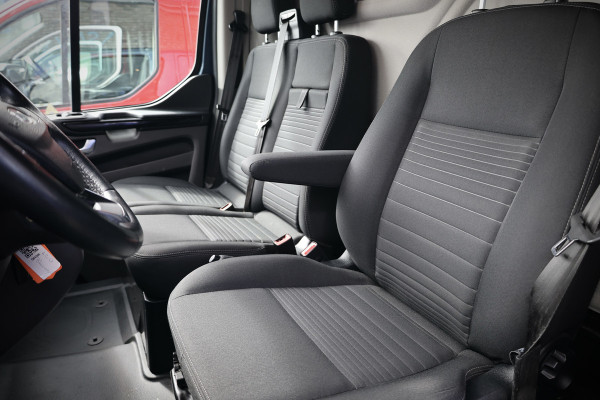 Ford Transit Custom 310 2.0 TDCI 170 PK AUT L2H1 Sport | BPM VRIJ | CarPlay | Navigatie | Camera | Stoelverwarming | Lederen bekleding | Trekhaak |  | LED | Dealer onderhouden | Nieuwe APK