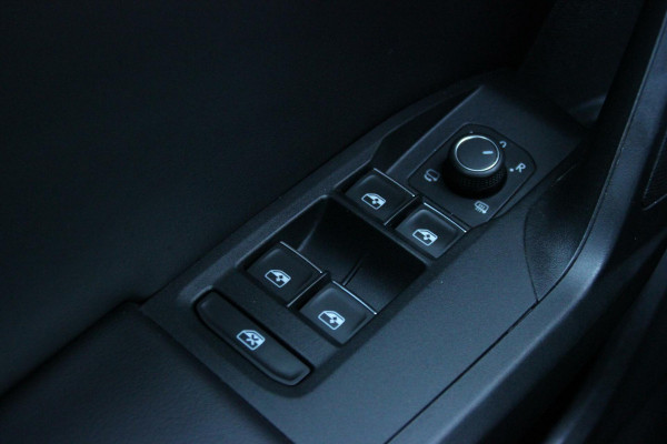 Seat Leon 1.5 eTSI FR Sport Automaat 150 PK |PANO, VIRTUAL, CARPLAY, ACC, CAMERA, LED, SFEER, PDC|
