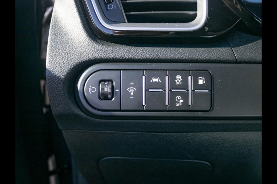 Kia Xceed 1.6 GDi PHEV DynamicPlusLine l navigatie l 18 inch velgen l stoel stuurverwarming l