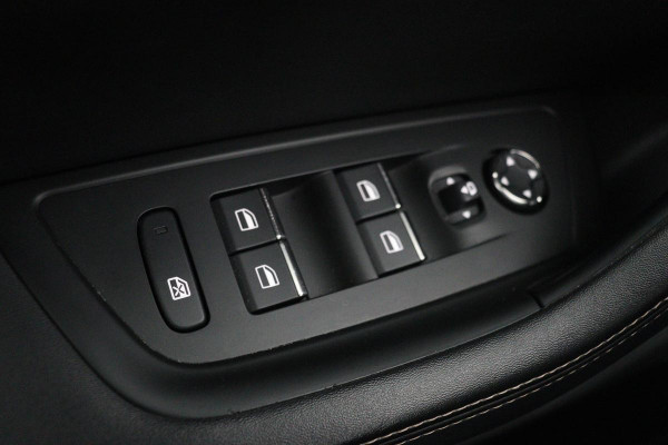 Peugeot 508 1.6 HYbrid GT | Stoelverwarming | Focal Sound | 360 camera | Head-Up | Alcantara | Carplay | Adaptive cruise | Full LED | Keyless
