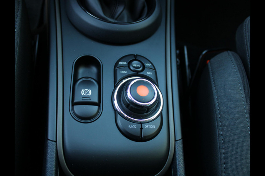 MINI Countryman 2.0 Cooper S E ALL4 Pepper | 225 PK | NAVIGATIE |
