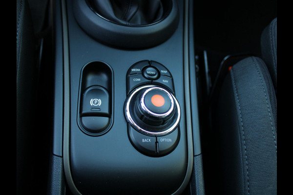 MINI Countryman 2.0 Cooper S E ALL4 Pepper | 225 PK | NAVIGATIE |