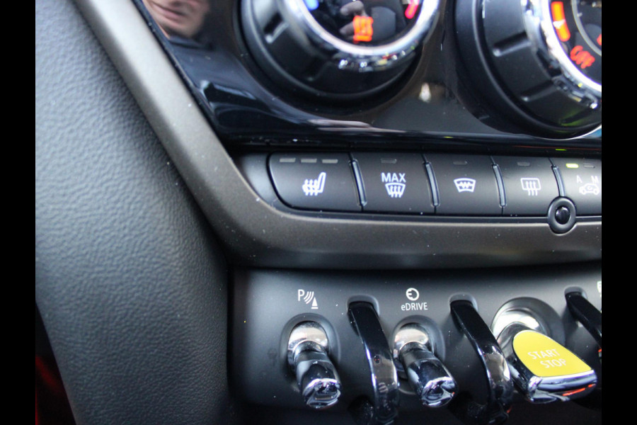MINI Countryman 2.0 Cooper S E ALL4 Pepper | 225 PK | NAVIGATIE |
