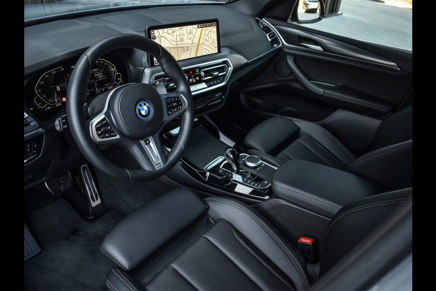 BMW X3 xDrive30e M-SPORT | ACTIVE CRUISE CONTROL | ELEKTR. TREKHAAK | HIFI AUDIO | ACHTERUITRIJ CAMERA | STOEL- EN STUUR VERWARMING