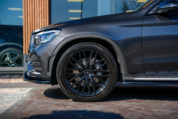Mercedes-Benz GLC Coupé 400d 4MATIC 63 AMG luchtvering Schuifdak Ambient Burmester Sportstoelen Carbon 360° Camera 20''LM Trekhaak