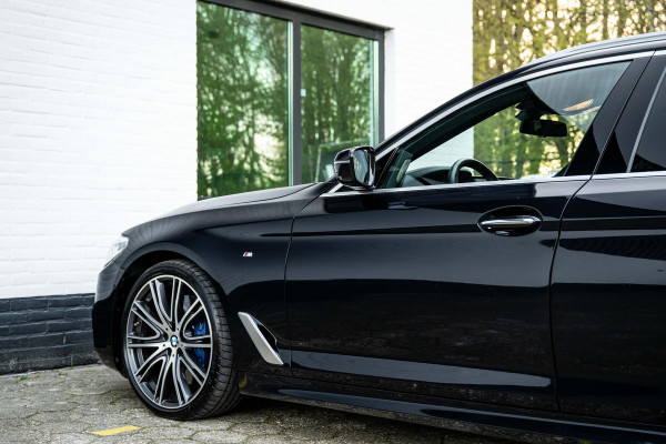 BMW 5 Serie Touring 540d xDrive M-Sport ACC Panorama 360c HuD Orig NL