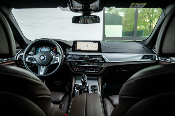 BMW 5 Serie Touring 540d xDrive M-Sport ACC Panorama 360c HuD Orig NL