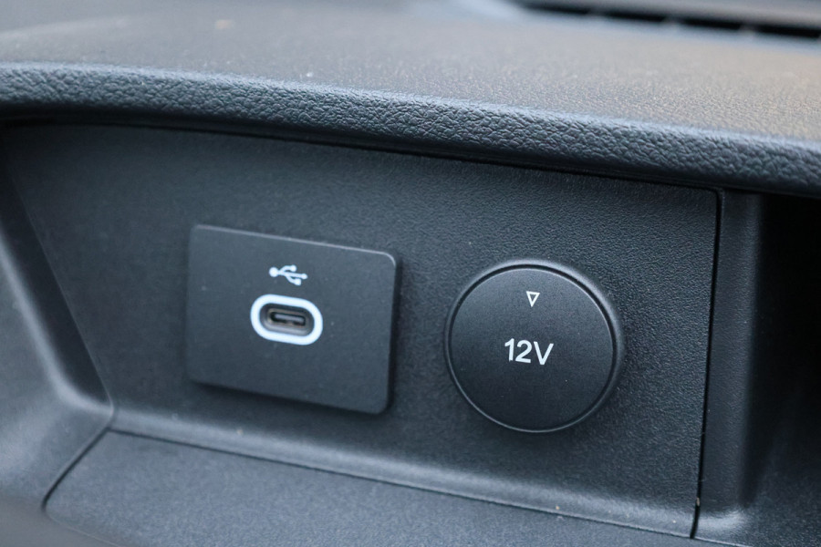 Ford Transit 350 2.0 TDCI L3H2 165PK AUT Limited | BPM VRIJ | L+R Schuifdeur | 360 Camera | ACC | Navigatie | Bi-Xenon | Lane assist | BLIS | CarPlay | Trekhaak | 3-Zitter| Facelift model MY2025