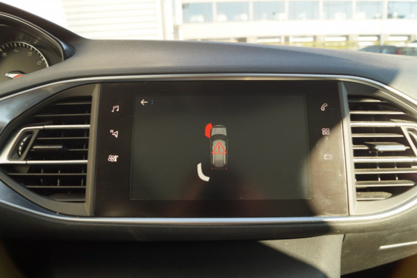 Peugeot 308 SW 1.2 PureTech Executive -PANO-ECC-PDC-