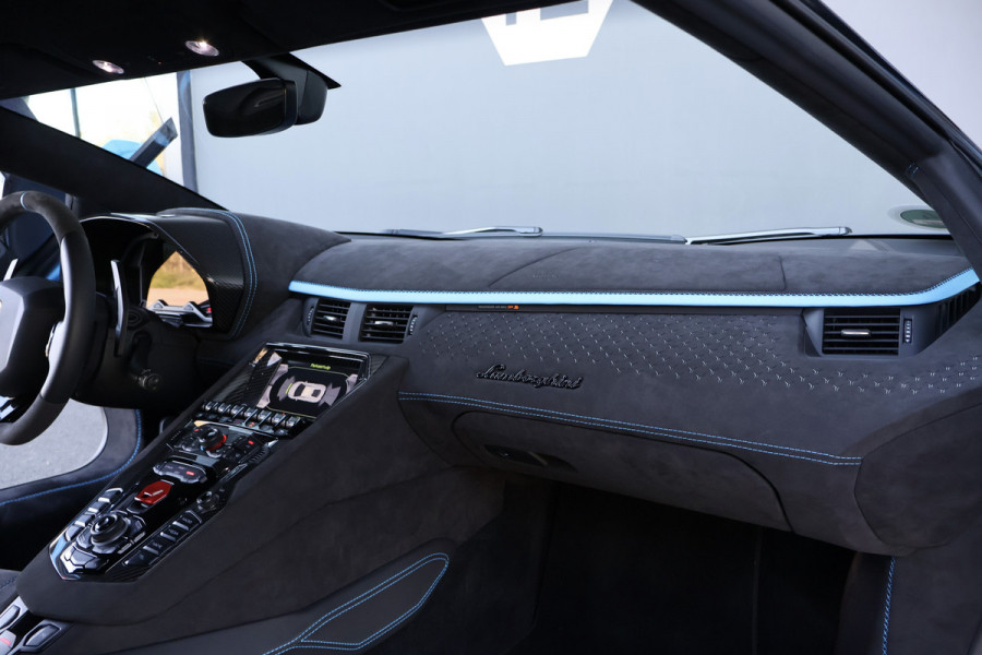 Lamborghini Aventador Ultimae 6.5 V12 | 1 OF 350 | AD PERSONAM EXTERIOR & INTERIOR | FULL CARBON | BLUE STITCHING | LIFTING | ETC.