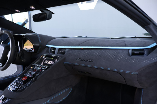 Lamborghini Aventador Ultimae 6.5 V12 | 1 OF 350 | AD PERSONAM EXTERIOR & INTERIOR | FULL CARBON | BLUE STITCHING | LIFTING | ETC.