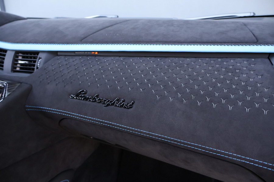 Lamborghini Aventador Ultimae 6.5 V12 | 1 OF 350 | AD PERSONAM EXTERIOR & INTERIOR | FULL CARBON | BLUE STITCHING | LIFTING | ETC.