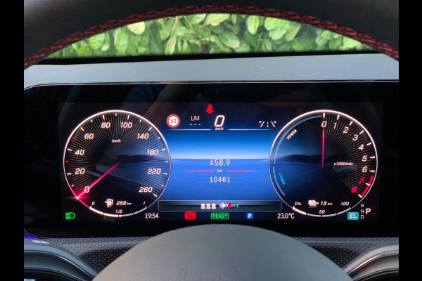 Mercedes-Benz A-Klasse 250 e AMG Line A250e NIEUWSTAAT 2024 ! ! ! Nightpakket Sfeerverlichting AMG !