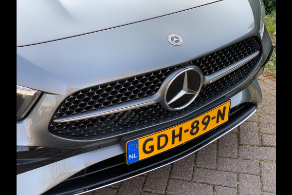 Mercedes-Benz A-Klasse 250 e AMG Line A250e NIEUWSTAAT 2024 ! ! ! Nightpakket Sfeerverlichting AMG !