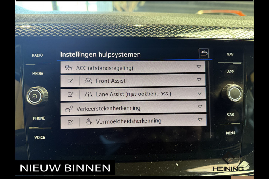 Volkswagen Taigo 1.0 TSI Life. Navi. Apple carplay. PDC. Hollandse auto met NAP