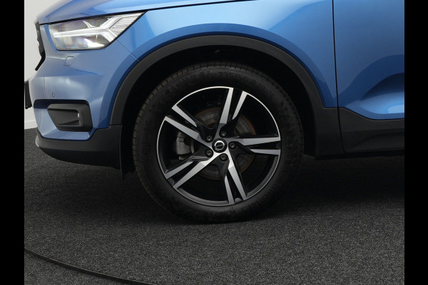 Volvo XC40 T5 AWD R-Design 248pk | Panodak | Alcantara Sportstoelen | Adaptive Cruise | Harman Kardon | Apple Carplay | Pilot Assist | Navigatie | 360 Camera | Virtual | DAB | Stoel & Stuurverwarming |